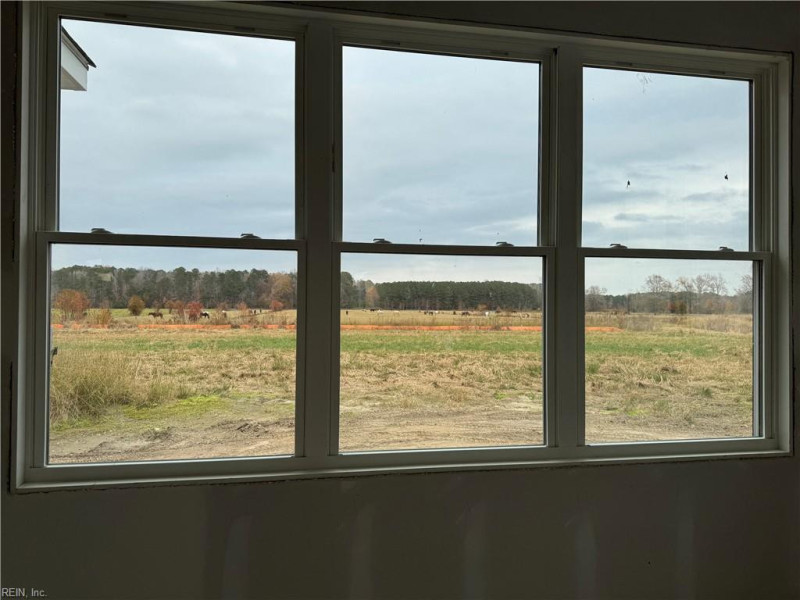 Photo 6 of 10 residential for sale in Chesapeake virginia