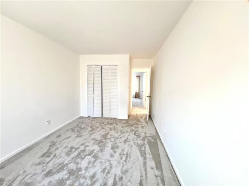 Photo 13 of 18 residential for sale in Chesapeake virginia