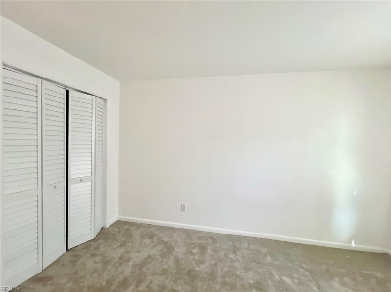 Photo 17 of 18 residential for sale in Chesapeake virginia