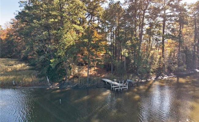 5.1+AC GWYN Lane, Gloucester County, VA 23072