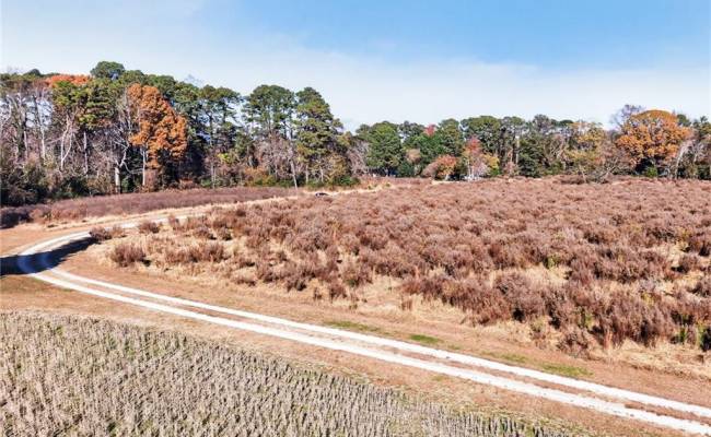 5.1+AC GWYN Lane, Gloucester County, VA 23072