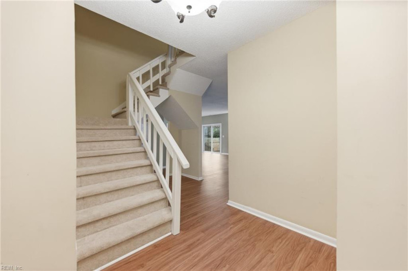 Photo 6 of 49 residential for sale in Chesapeake virginia