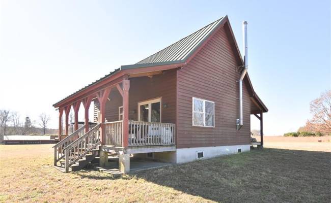 28094 Clarksbury Road, Southampton County, VA 23827