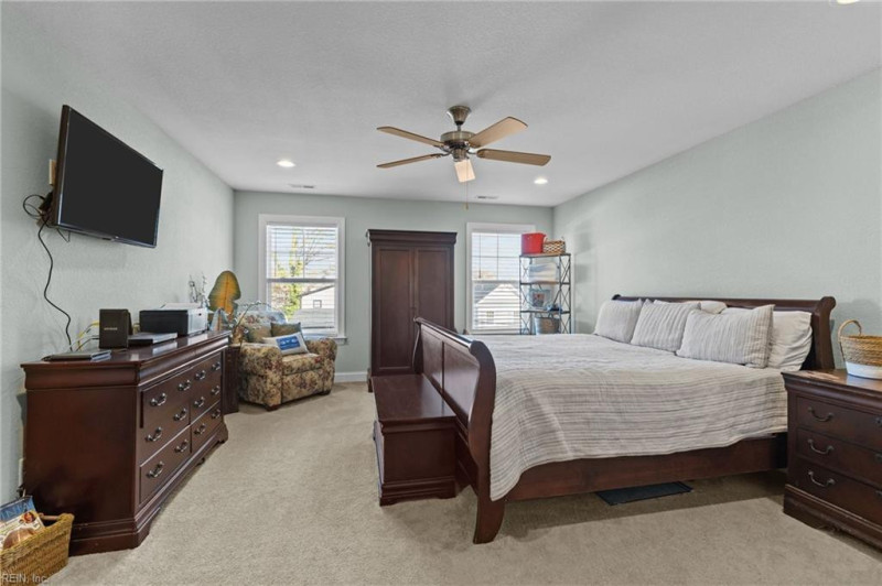 Photo 13 of 47 residential for sale in Virginia Beach virginia