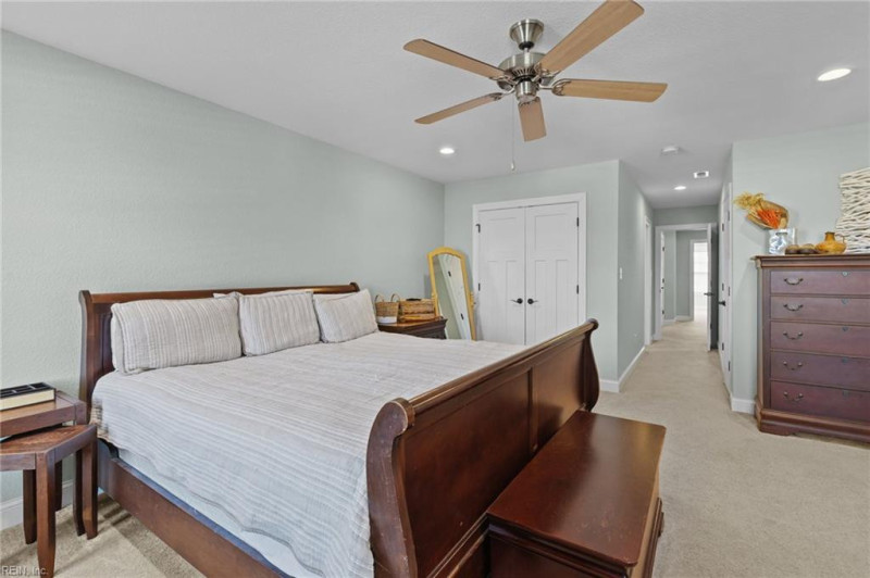 Photo 14 of 47 residential for sale in Virginia Beach virginia