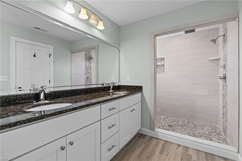 Photo 15 of 47 residential for sale in Virginia Beach virginia