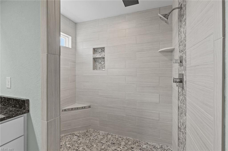 Photo 16 of 47 residential for sale in Virginia Beach virginia