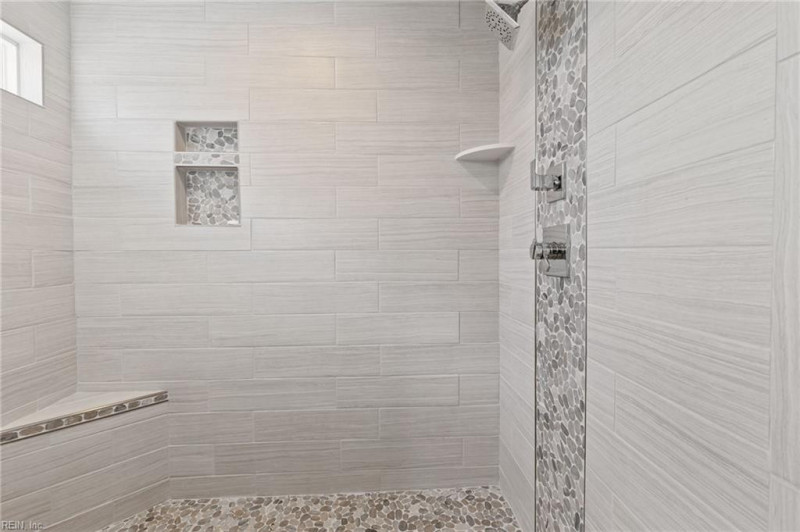 Photo 17 of 47 residential for sale in Virginia Beach virginia