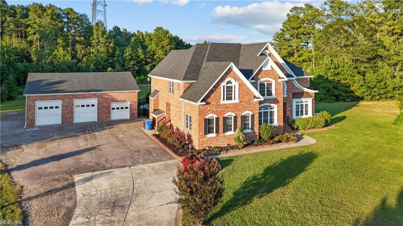 Photo 3 of 50 residential for sale in Chesapeake virginia