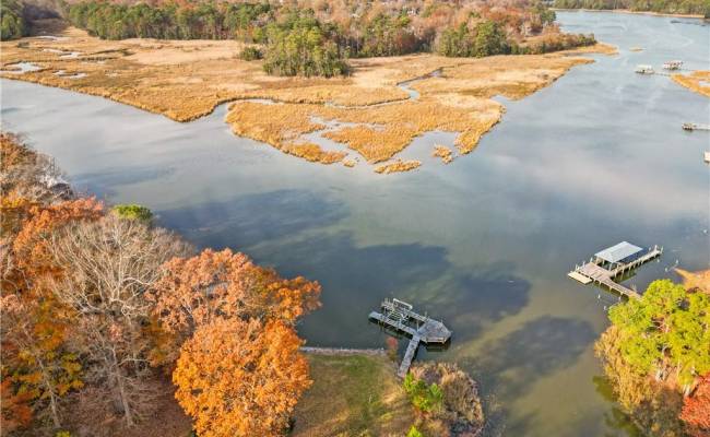 137 Beechwood Hills, Newport News, VA 23608