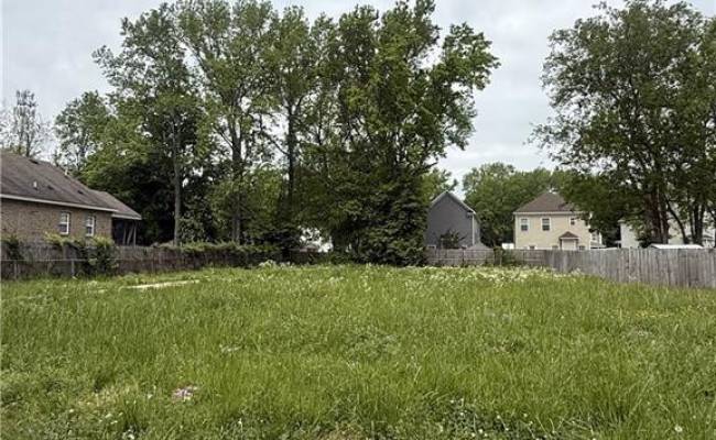 6232 Old Townpoint Road, Suffolk, VA 23435