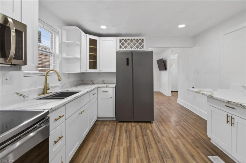 Photo 3 of 20 residential for sale in Norfolk virginia