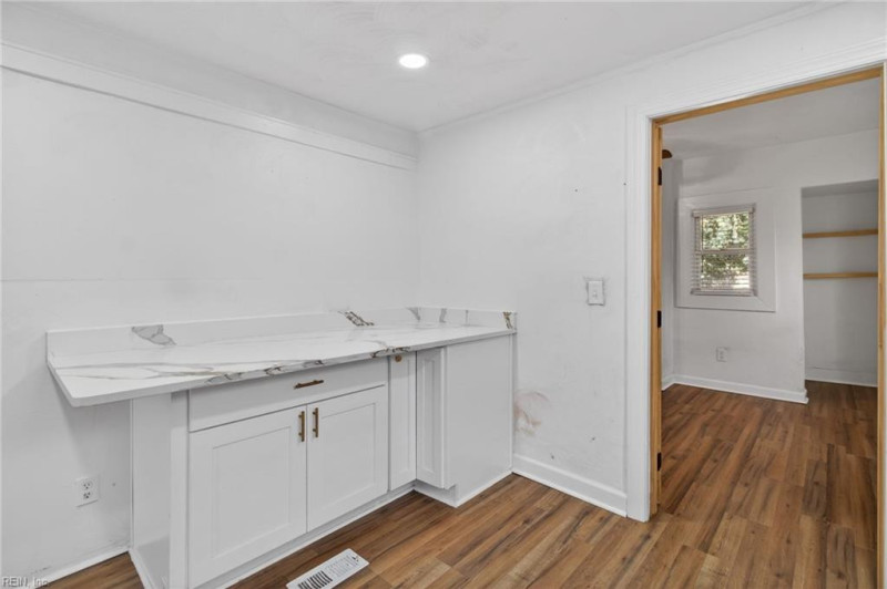 Photo 4 of 20 residential for sale in Norfolk virginia