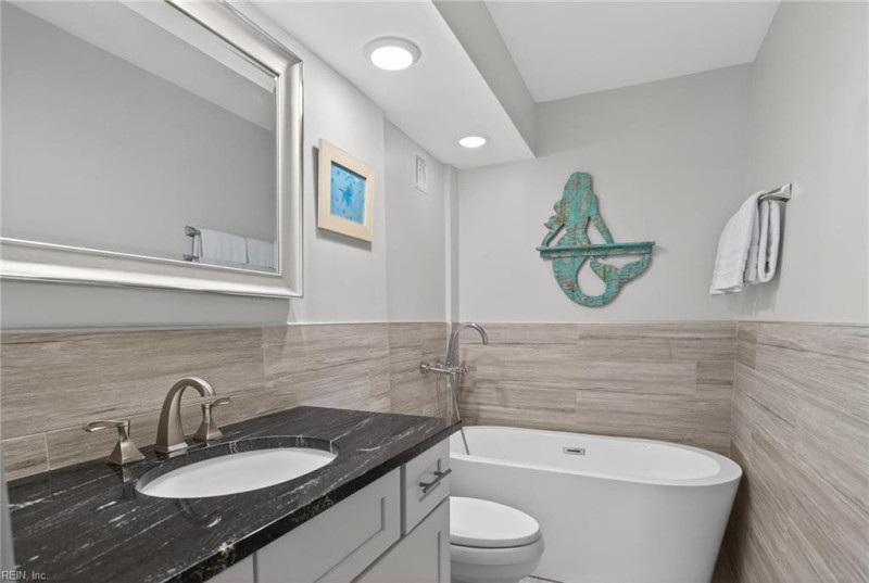 Photo 13 of 25 residential for sale in Virginia Beach virginia
