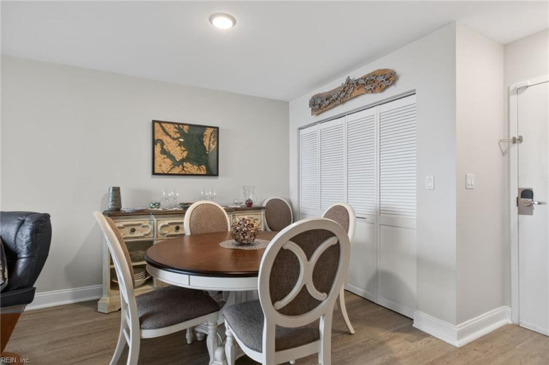 Photo 4 of 25 residential for sale in Virginia Beach virginia