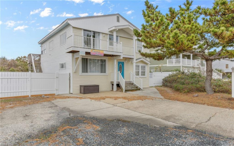 Photo 1 of 38 residential for sale in Virginia Beach virginia Photo 1 of 38 residential for sale in Virginia Beach virginia