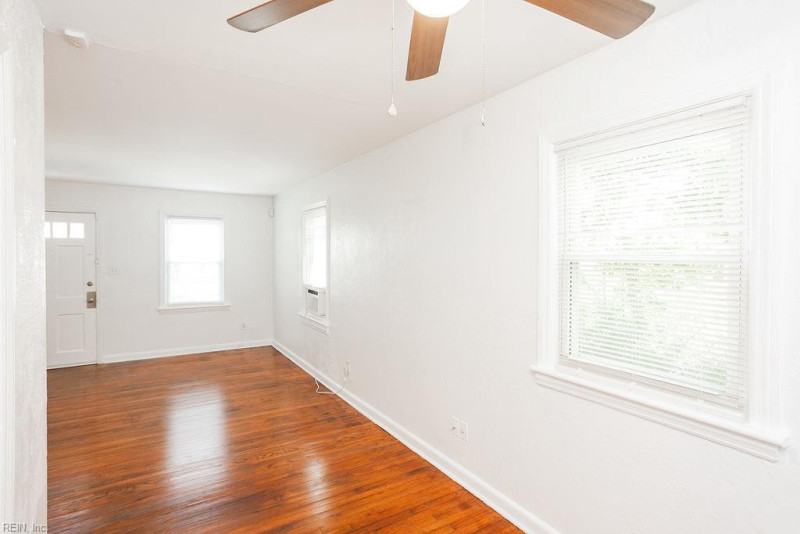 Photo 15 of 46 residential for sale in Norfolk virginia