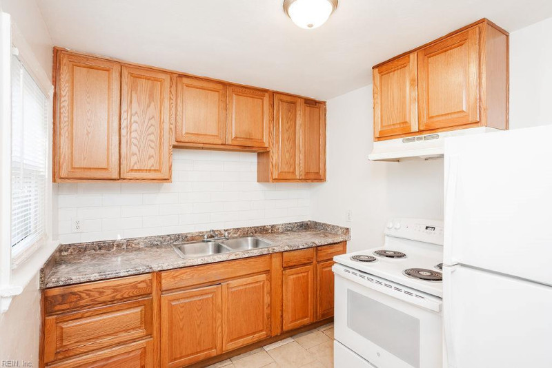 Photo 17 of 46 residential for sale in Norfolk virginia