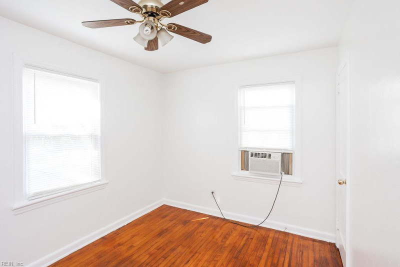 Photo 32 of 46 residential for sale in Norfolk virginia
