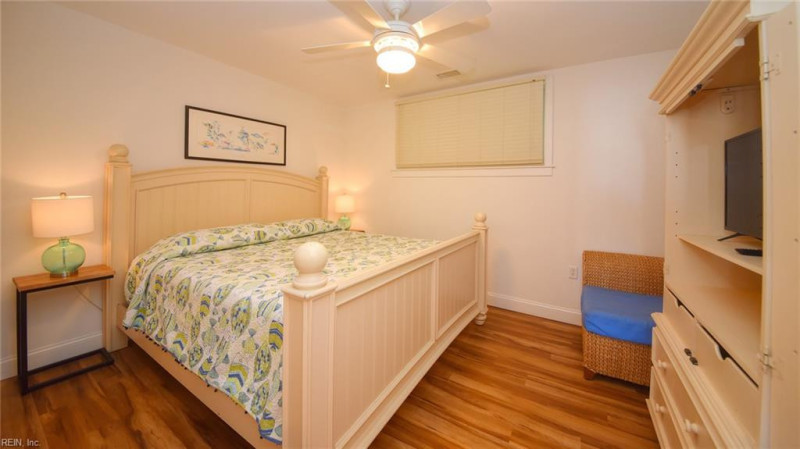 Photo 16 of 43 residential for sale in Virginia Beach virginia