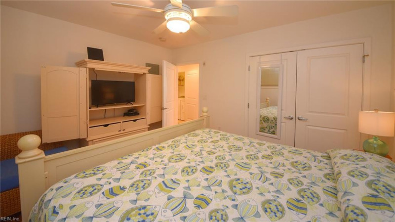 Photo 17 of 43 residential for sale in Virginia Beach virginia