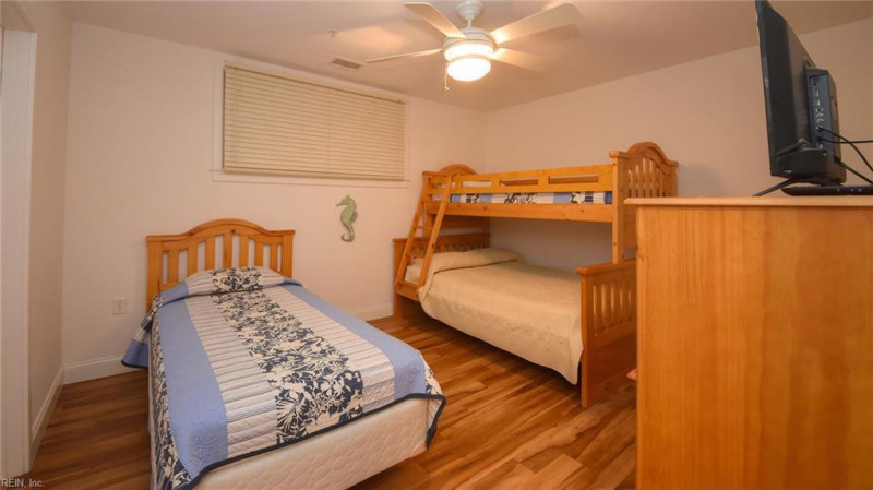 Photo 18 of 43 residential for sale in Virginia Beach virginia