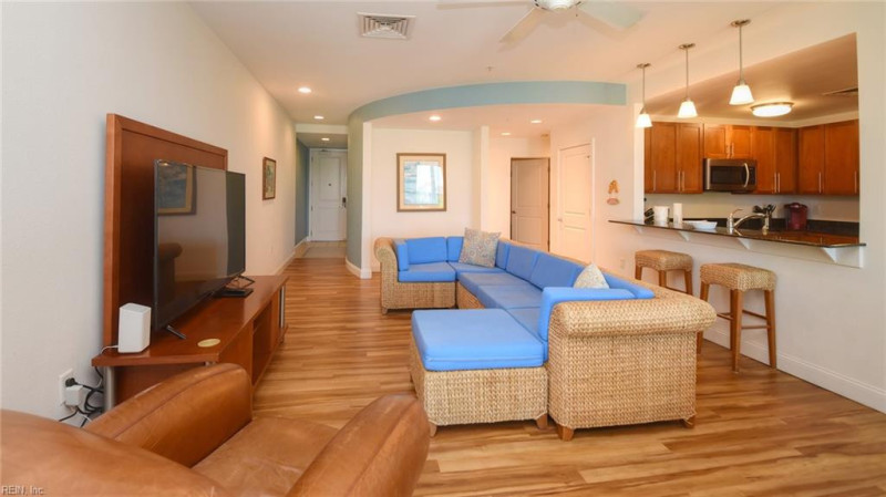 Photo 4 of 43 residential for sale in Virginia Beach virginia