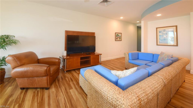 Photo 5 of 43 residential for sale in Virginia Beach virginia
