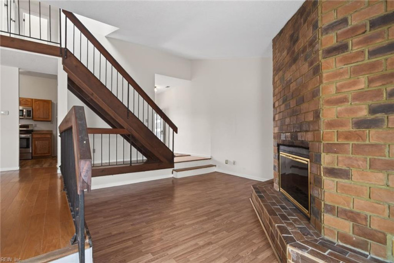 Photo 10 of 36 residential for sale in Hampton virginia