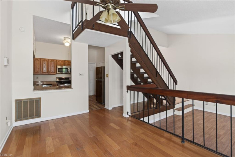 Photo 14 of 36 residential for sale in Hampton virginia