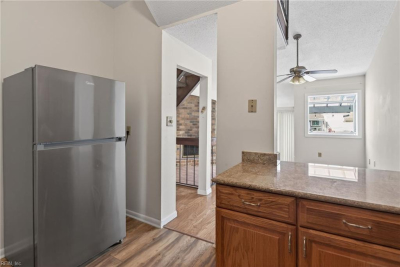 Photo 17 of 36 residential for sale in Hampton virginia