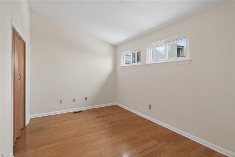 Photo 19 of 36 residential for sale in Hampton virginia
