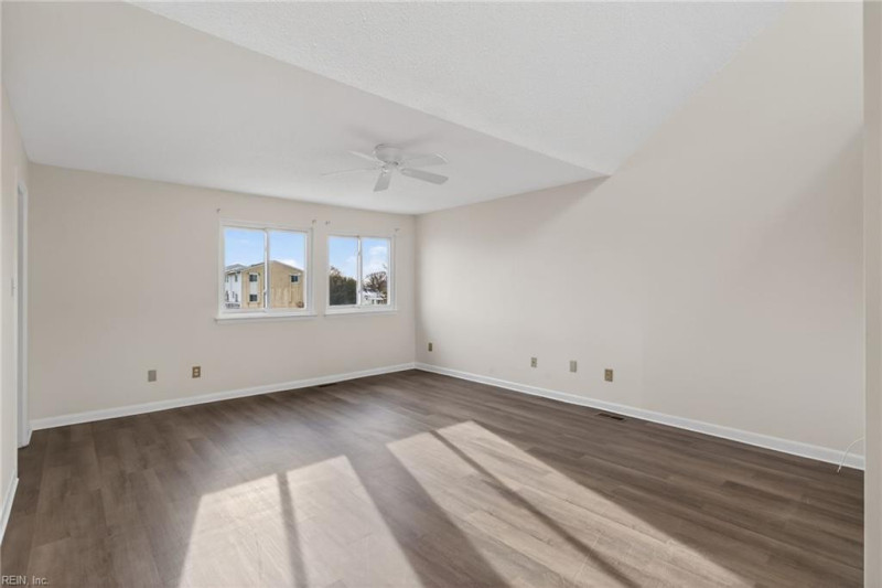 Photo 23 of 36 residential for sale in Hampton virginia