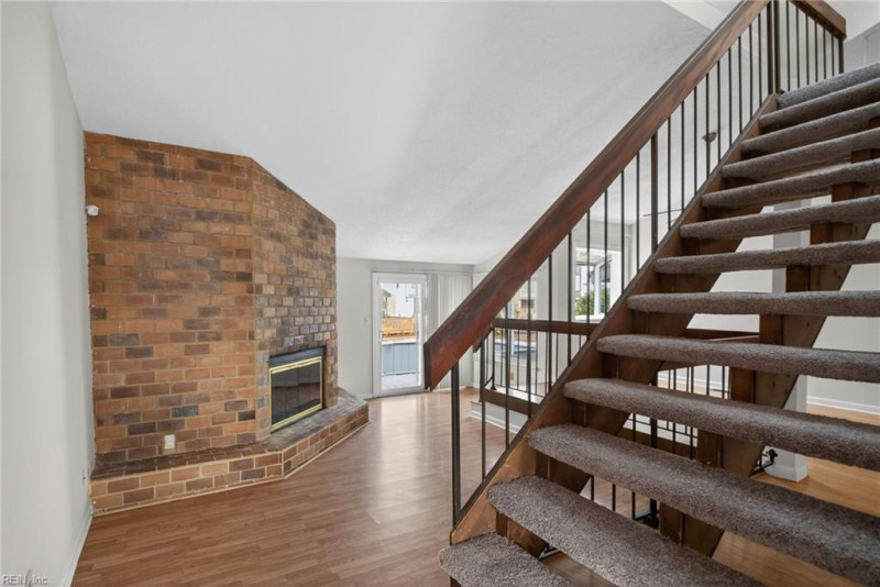 Photo 6 of 36 residential for sale in Hampton virginia