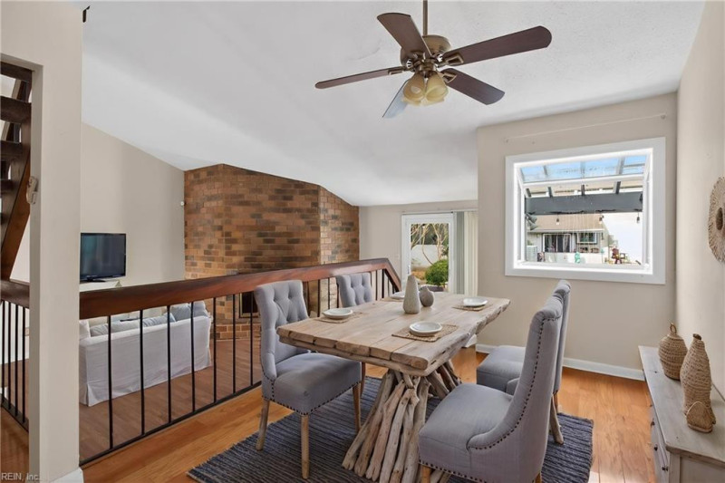 Photo 7 of 36 residential for sale in Hampton virginia