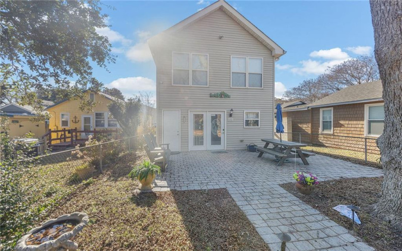 Photo 4 of 25 residential for sale in Virginia Beach virginia