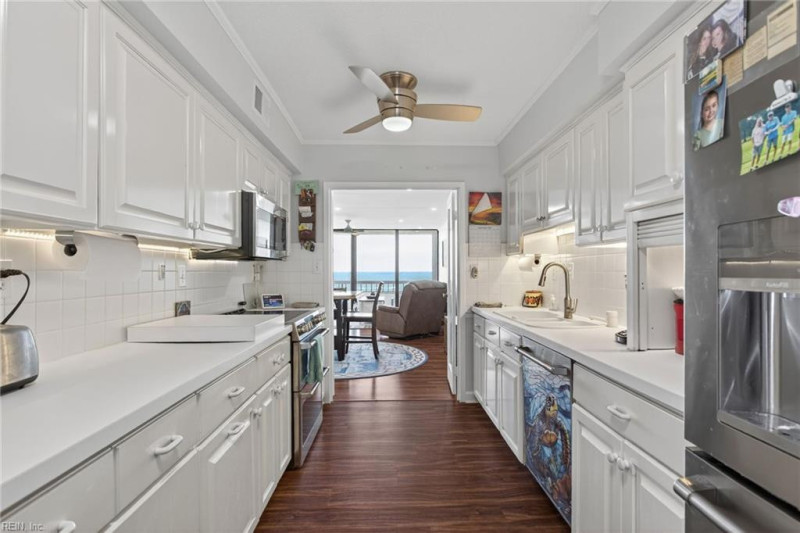 Photo 13 of 29 residential for sale in Virginia Beach virginia