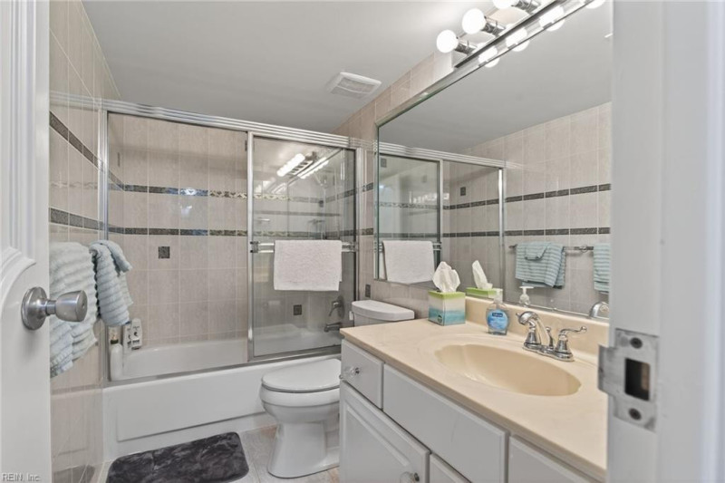 Photo 16 of 29 residential for sale in Virginia Beach virginia