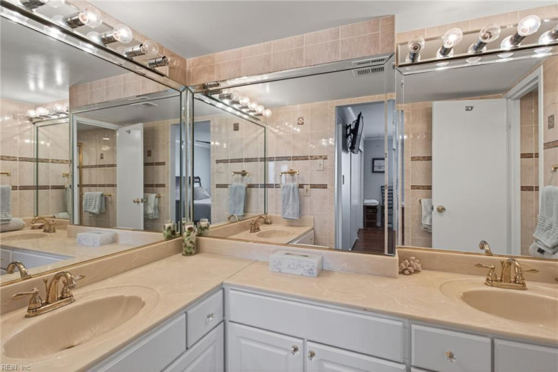 Photo 21 of 29 residential for sale in Virginia Beach virginia