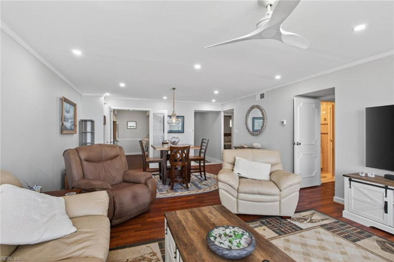 Photo 8 of 29 residential for sale in Virginia Beach virginia