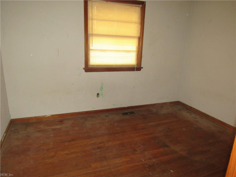 Photo 11 of 18 residential for sale in Hampton virginia Photo 11 of 18 residential for sale in Hampton virginia
