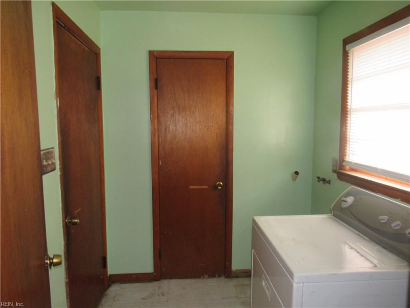 Photo 8 of 18 residential for sale in Hampton virginia Photo 8 of 18 residential for sale in Hampton virginia