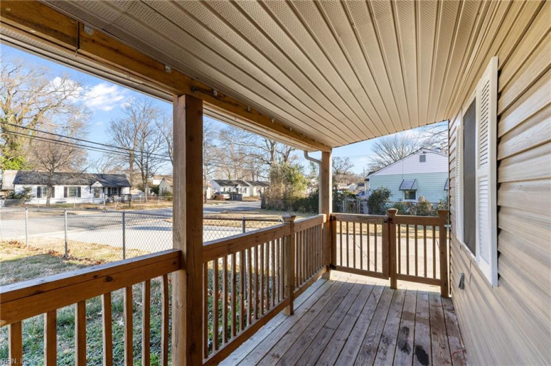 Photo 16 of 39 residential for sale in Hampton virginia