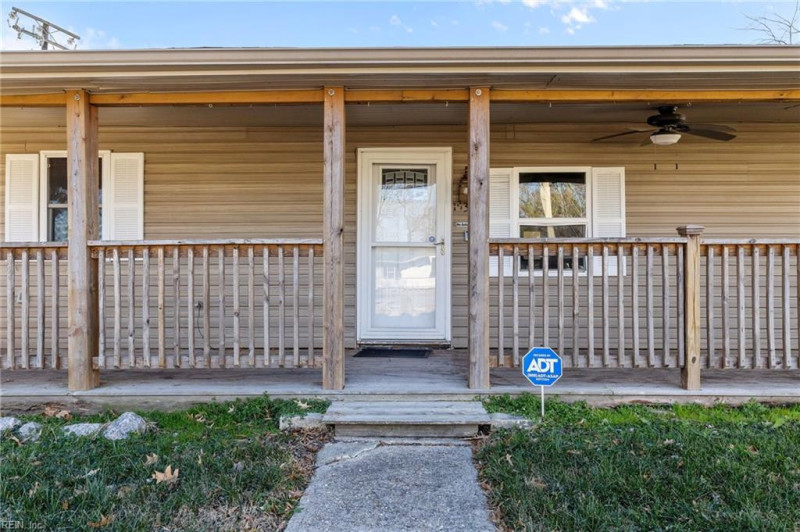 Photo 18 of 39 residential for sale in Hampton virginia