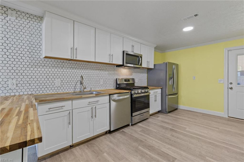 Photo 27 of 39 residential for sale in Hampton virginia
