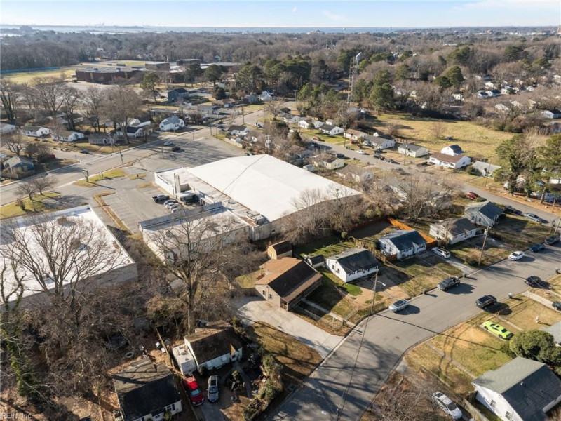 Photo 7 of 39 residential for sale in Hampton virginia