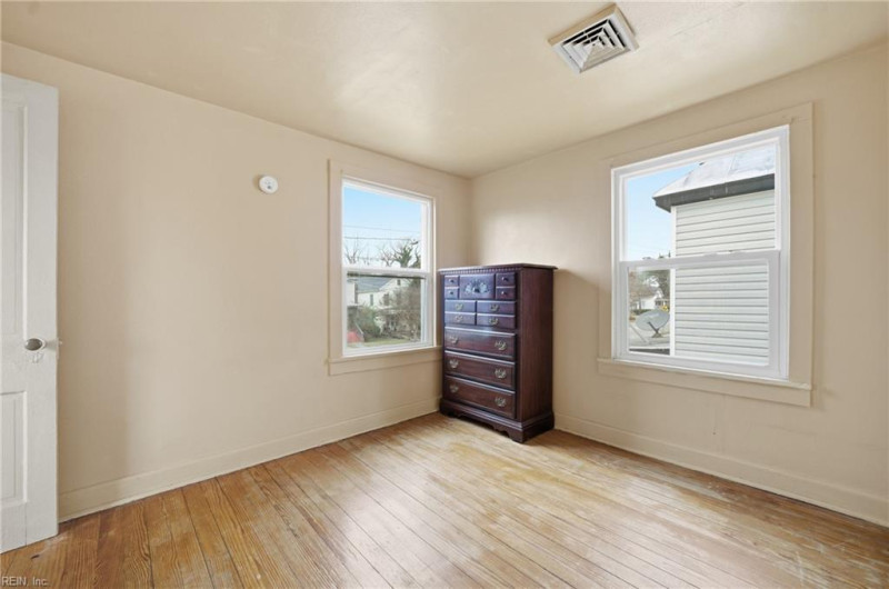 Photo 25 of 32 residential for sale in Norfolk virginia
