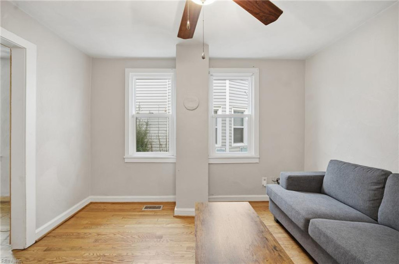 Photo 7 of 32 residential for sale in Norfolk virginia