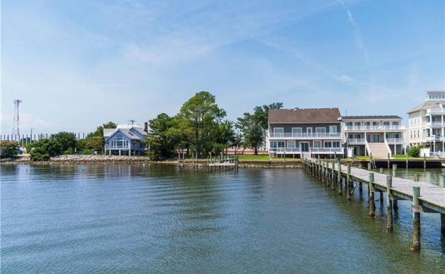 1459 Bayville Street, Norfolk, VA 23503