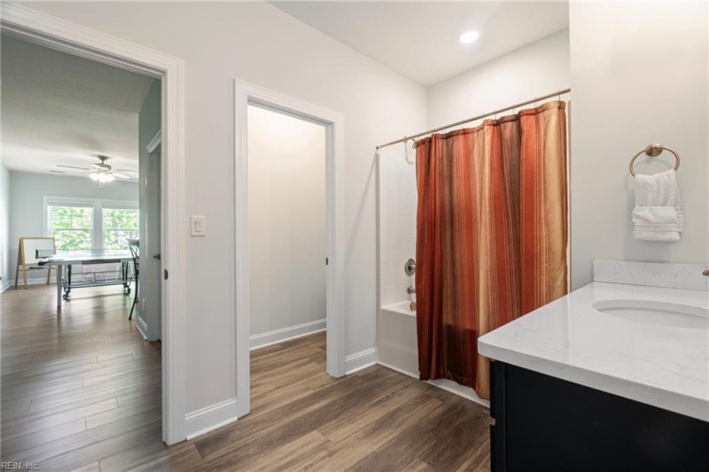 Photo 33 of 46 residential for sale in Chesapeake virginia